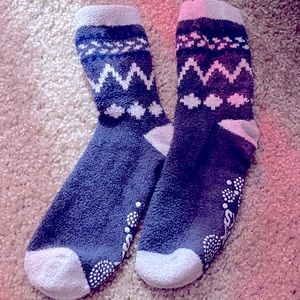 Super soft ankle high plush fuzzy socks with Slip resistant outsole